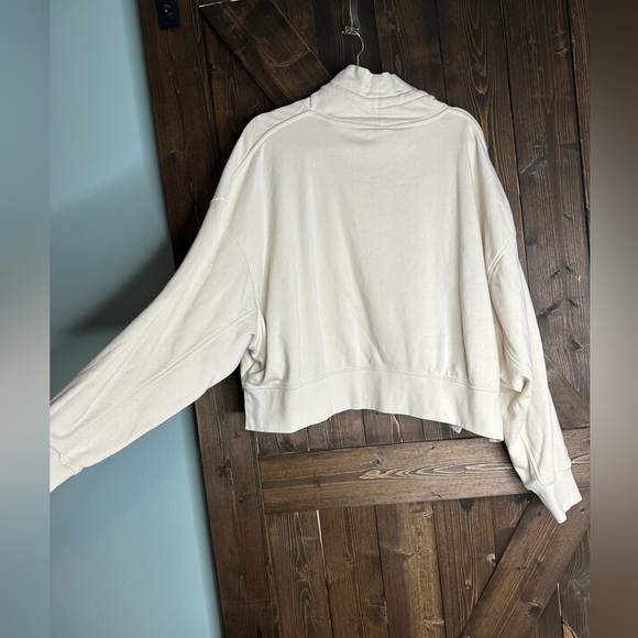 Old Navy•Cream drawstring•pre-loved great condition•size Lg - Picture 2 of 5